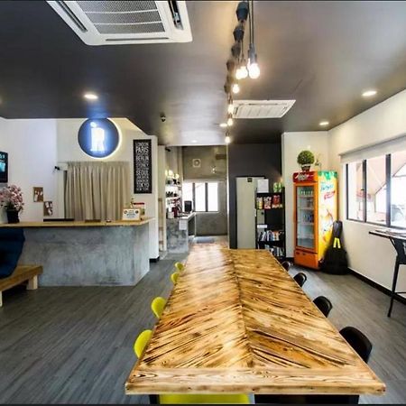 เรโวแพ็คเกอร์ Hostel กัวลาลัมเปอร์ ภายนอก รูปภาพ