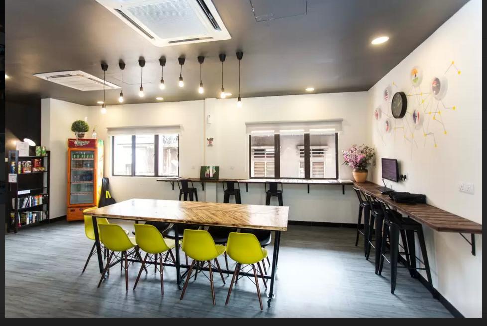 เรโวแพ็คเกอร์ Hostel กัวลาลัมเปอร์ ภายนอก รูปภาพ