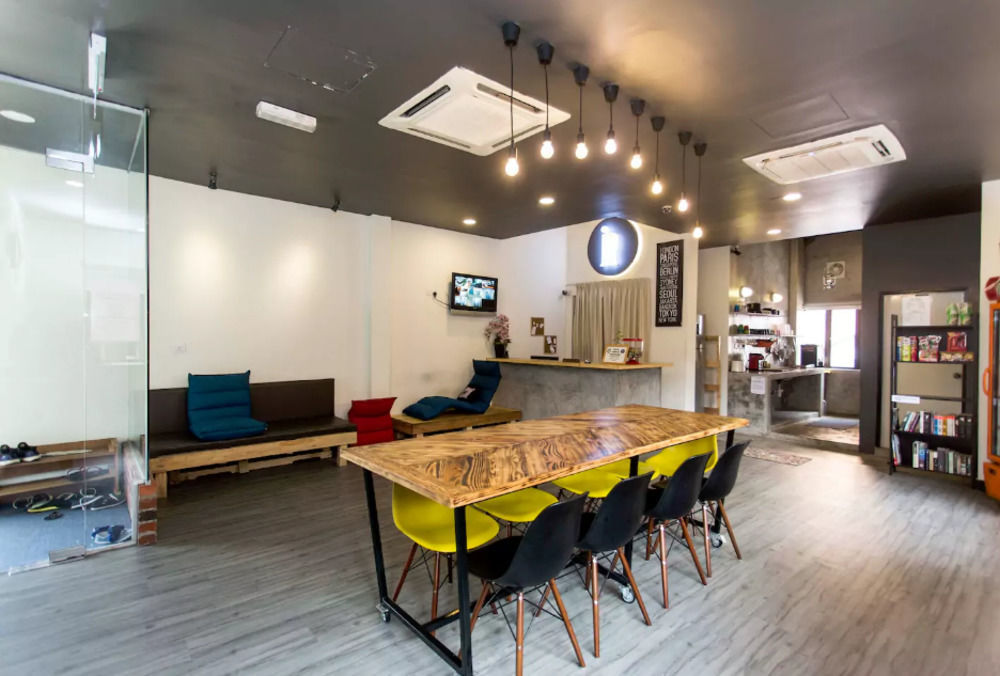 เรโวแพ็คเกอร์ Hostel กัวลาลัมเปอร์ ภายนอก รูปภาพ