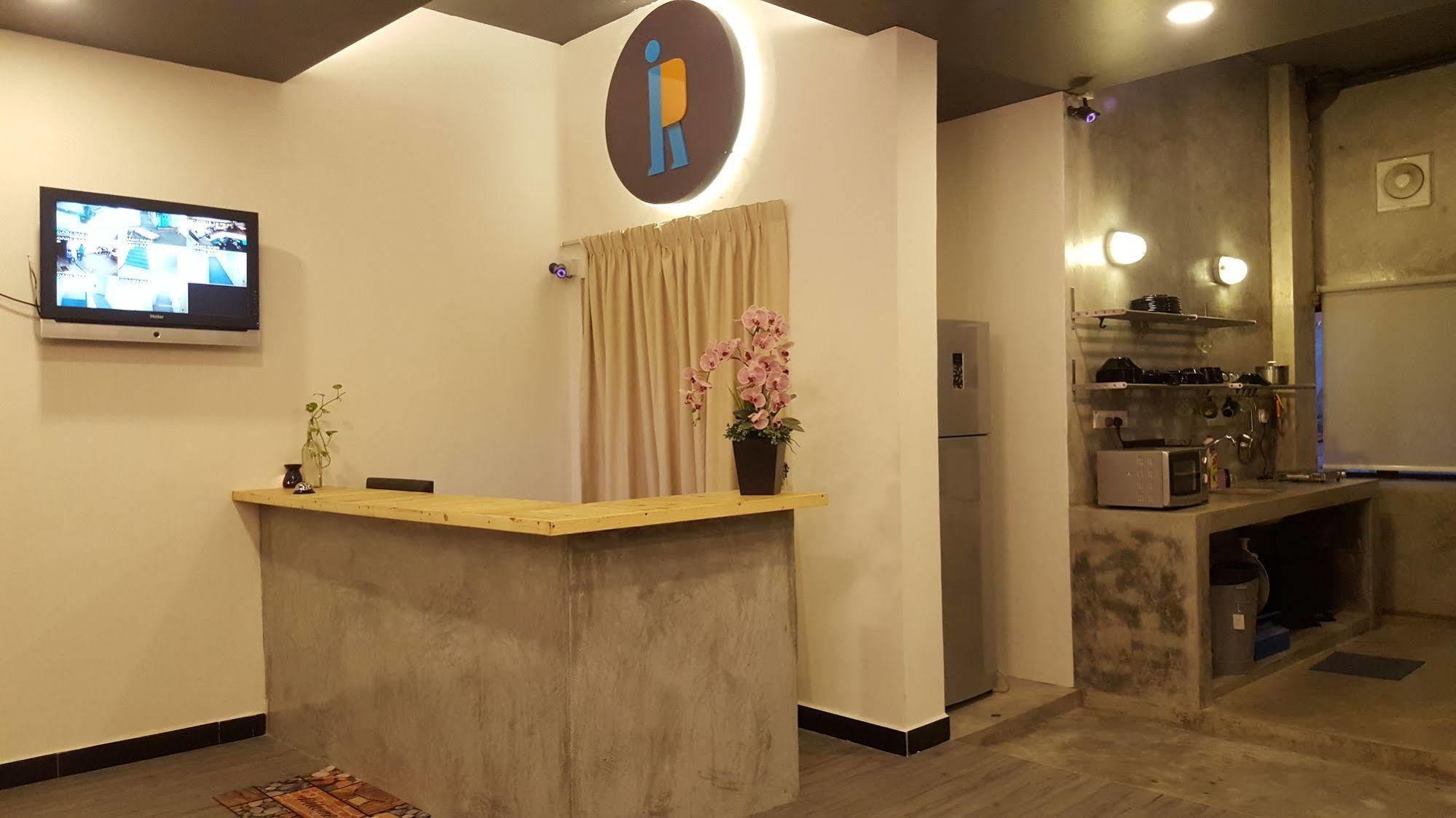เรโวแพ็คเกอร์ Hostel กัวลาลัมเปอร์ ภายนอก รูปภาพ