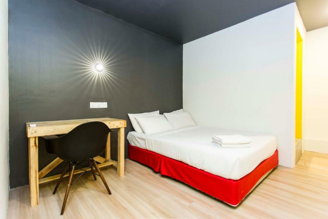 เรโวแพ็คเกอร์ Hostel กัวลาลัมเปอร์ ภายนอก รูปภาพ